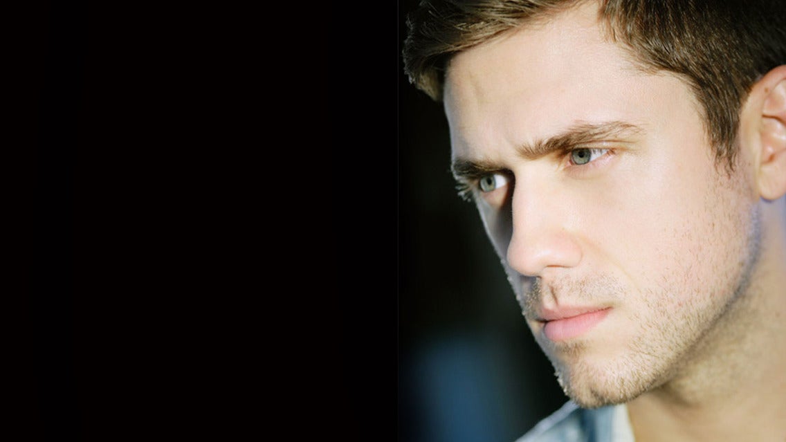 Aaron Tveit live