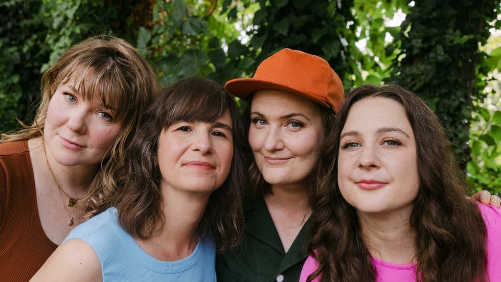 Photo of Della Mae