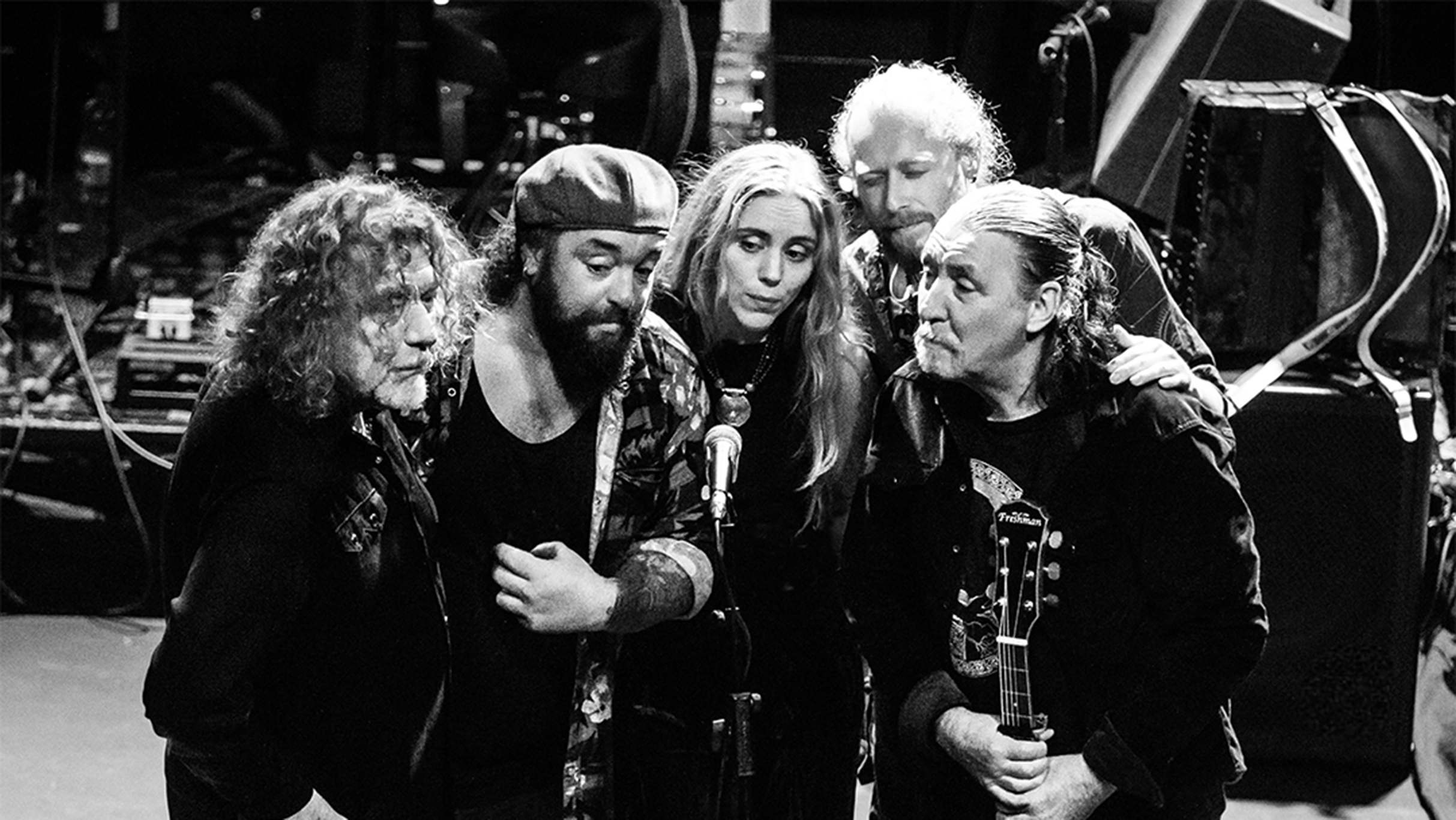 Robert Plant presents Saving Grace feat. Suzi Dian