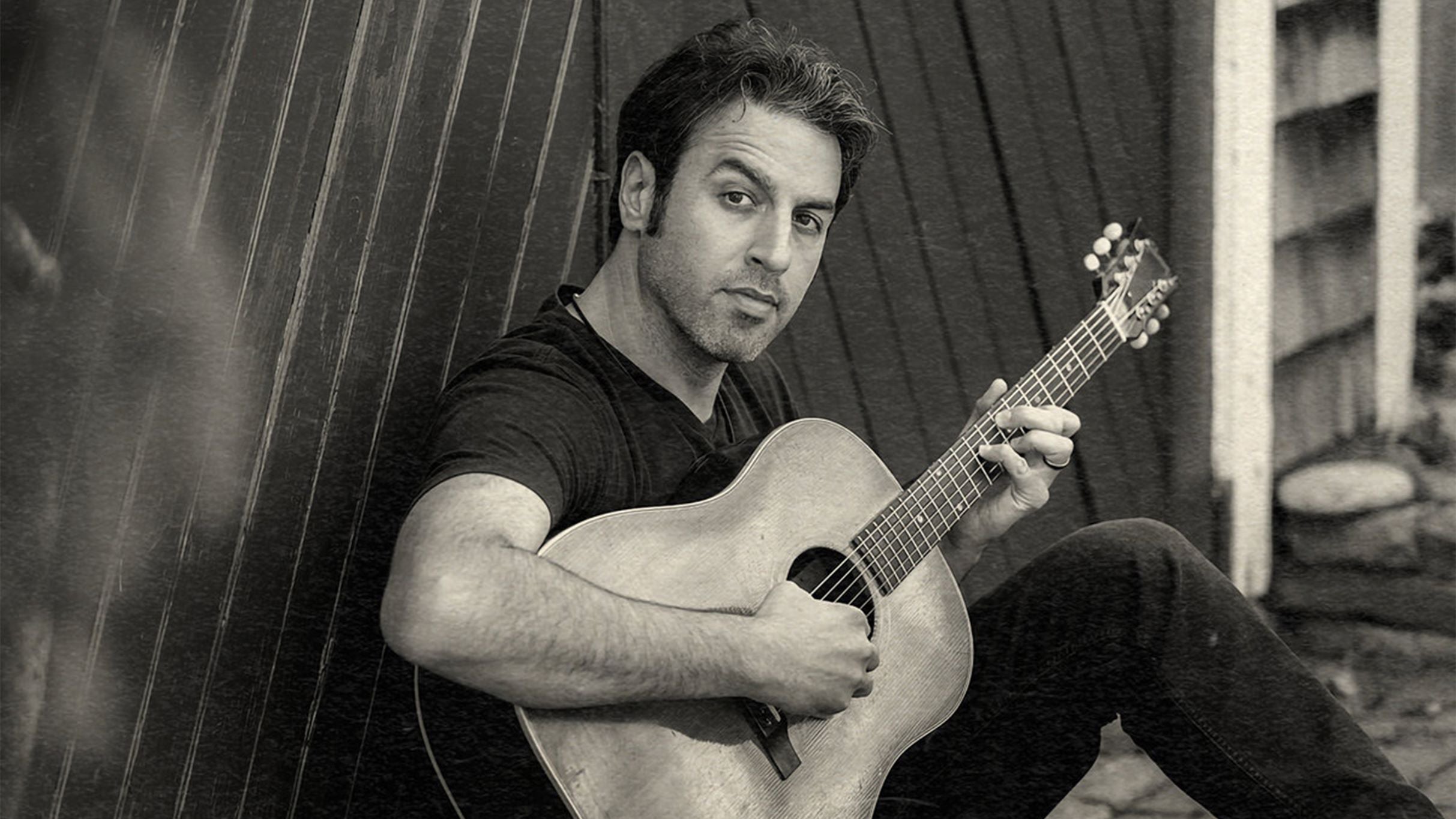 Ari Hest w/ Chris Trapper 
