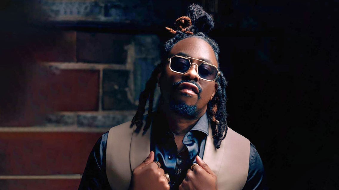 Photo of Raheem DeVaughn