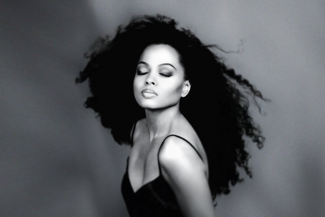 Diana Ross - Live in Concert - One Legendary Voice. Decades of Hits