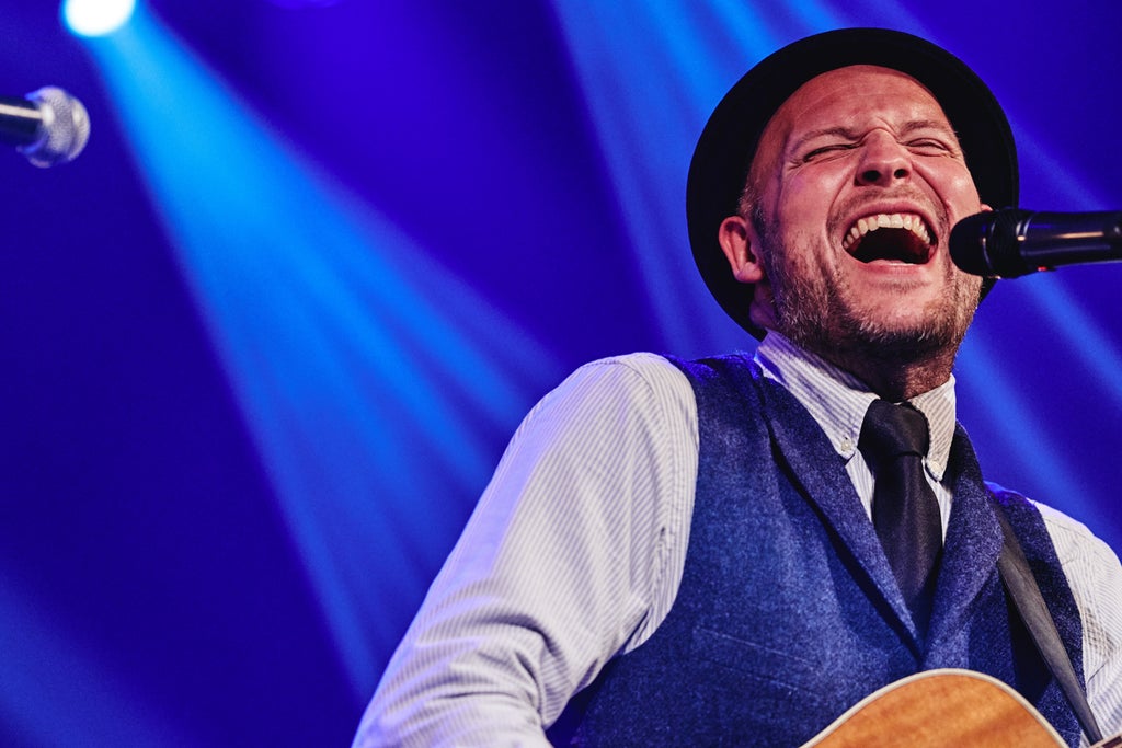 Musikalsk fortælling om Kim Larsen - koncertforedrag af Lasse Helvig