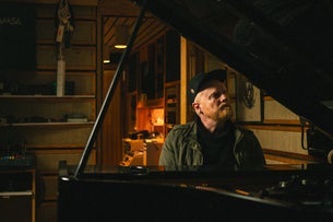 Lewi Bergrud m/ venner