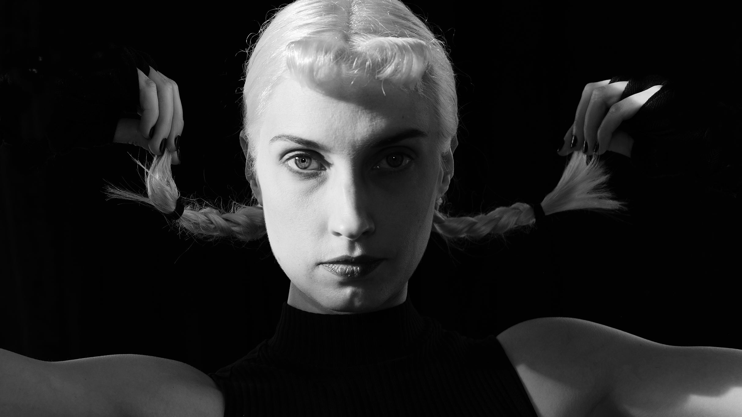 Official presale code Molly Nilsson
