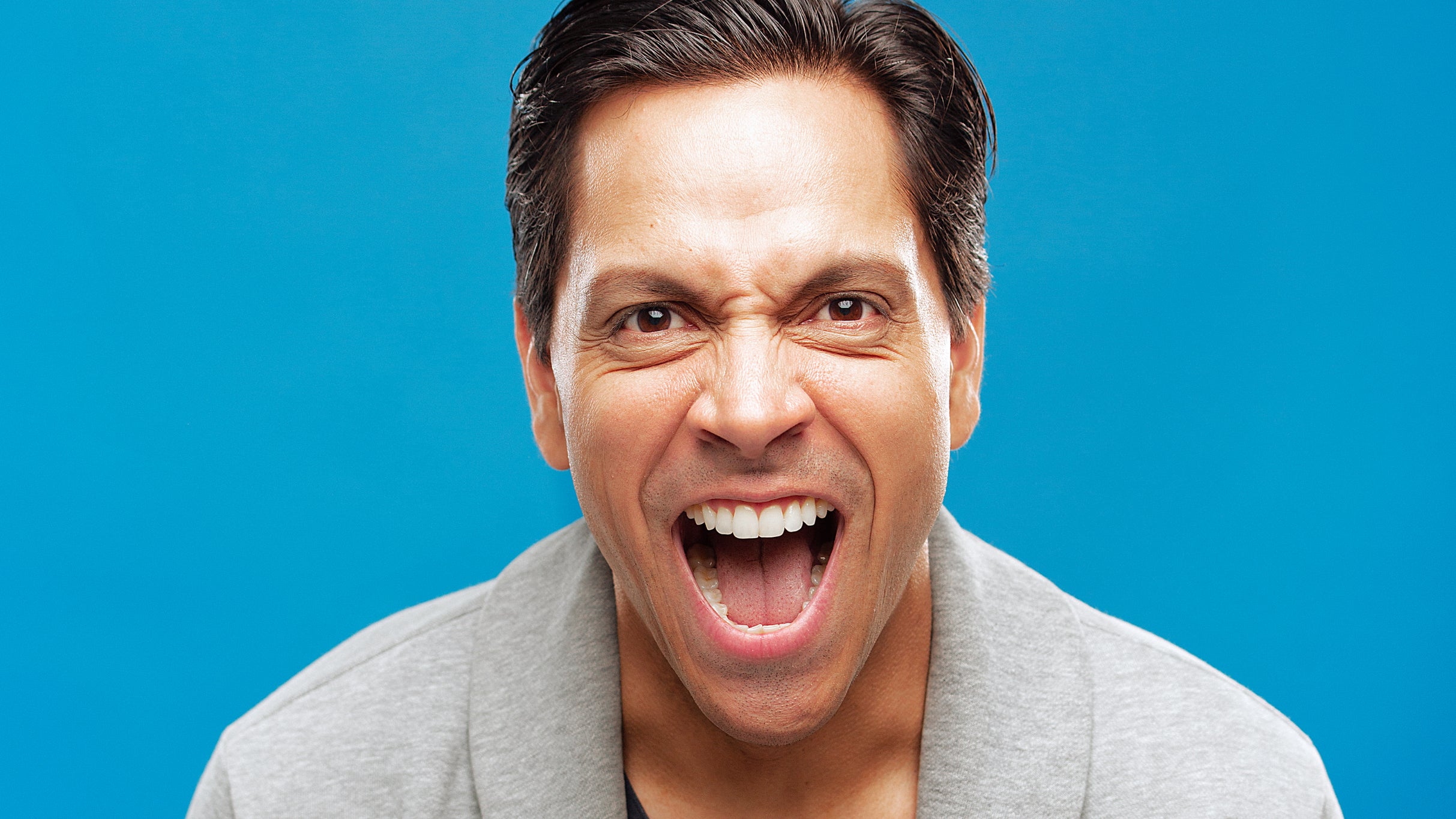 Oscar Collazos at Gold Room at Mic Drop Comedy – San Diego, CA