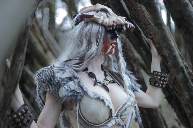 Presales to eihwar: members use these when buying pre-sale tickets