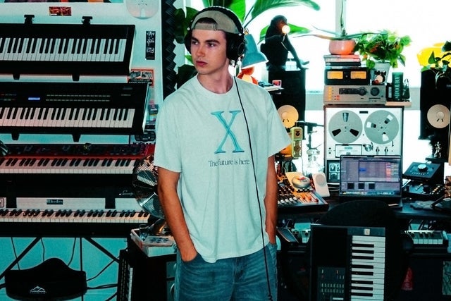 Oliver Crosby &amp; Friends presale information on freepresalepasswords.com