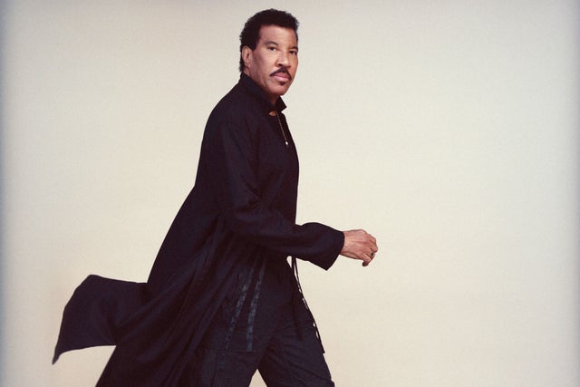 Lionel Richie - Say Hello To the Hits