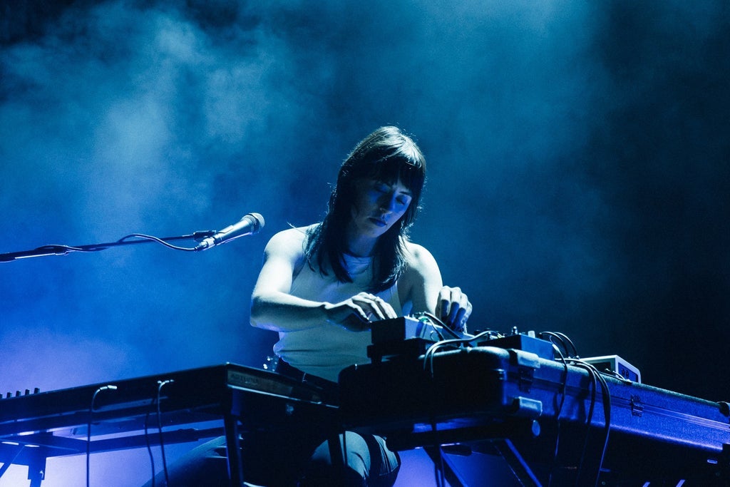 Gordi Live at The Night Cat