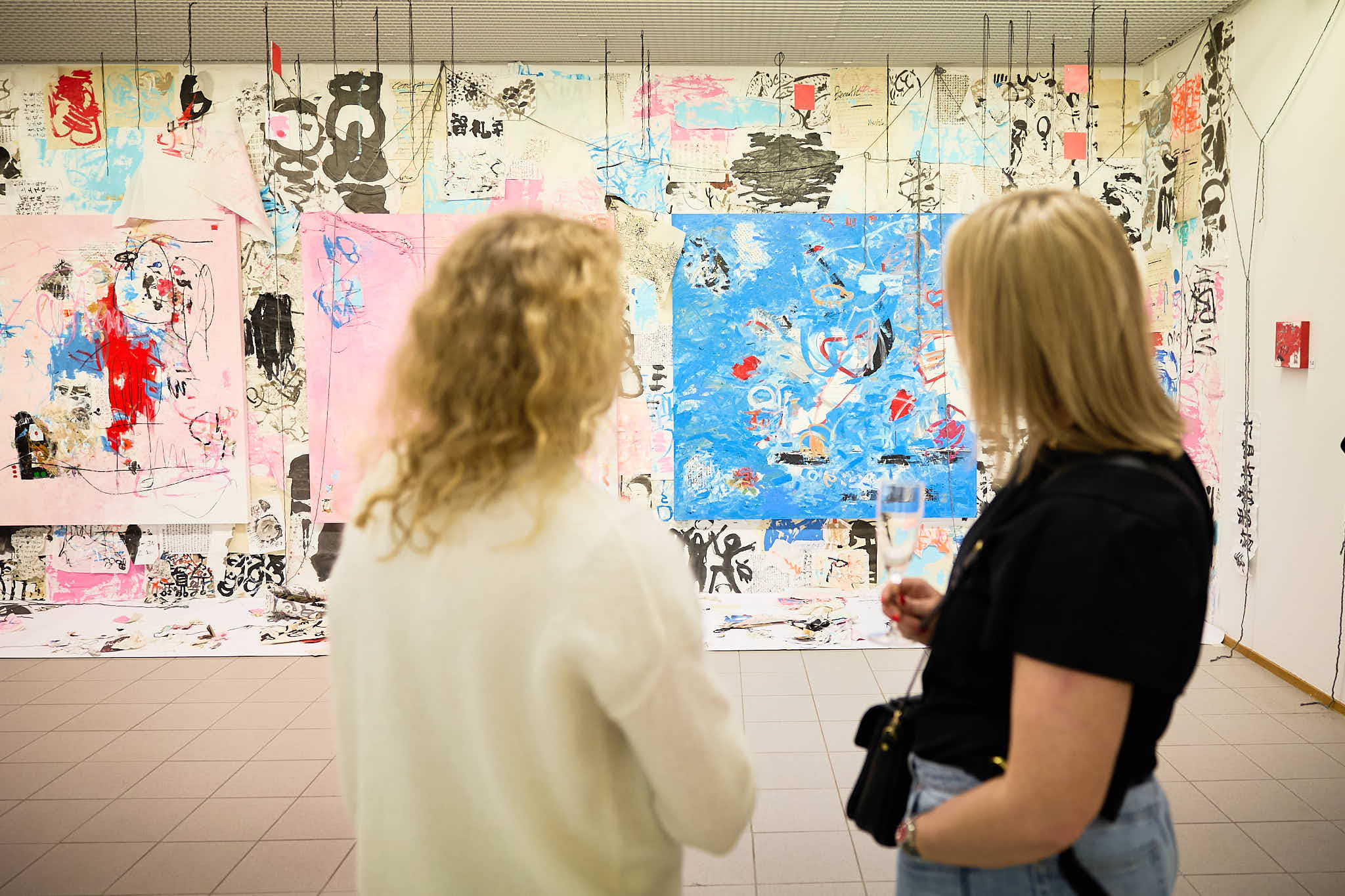 Meilahden Kartanon Taidehalli: Art & Wine-tasting 20.8