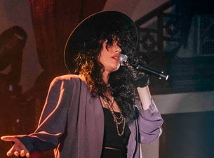 Mary Grace at Le Balcon
