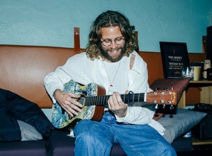 LIV I FORSAMLINGSHUSENE - Tim Schou