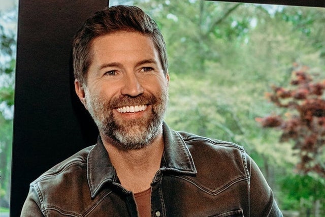 Josh Turner presales in Camdenton
