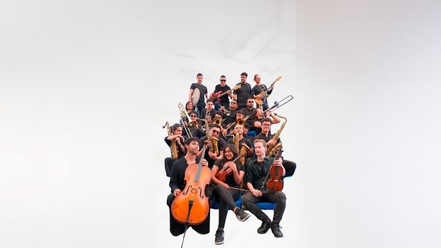 15 Aniversario Camouflage Big Band