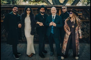 Men At Work & Toad the Wet Sprocket with Shonen Knife