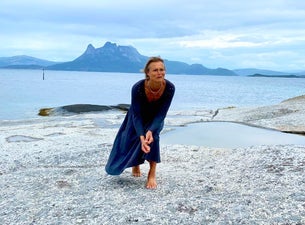 Berusende teaterkonsert - med Juni Dahr og Håkon Austbø