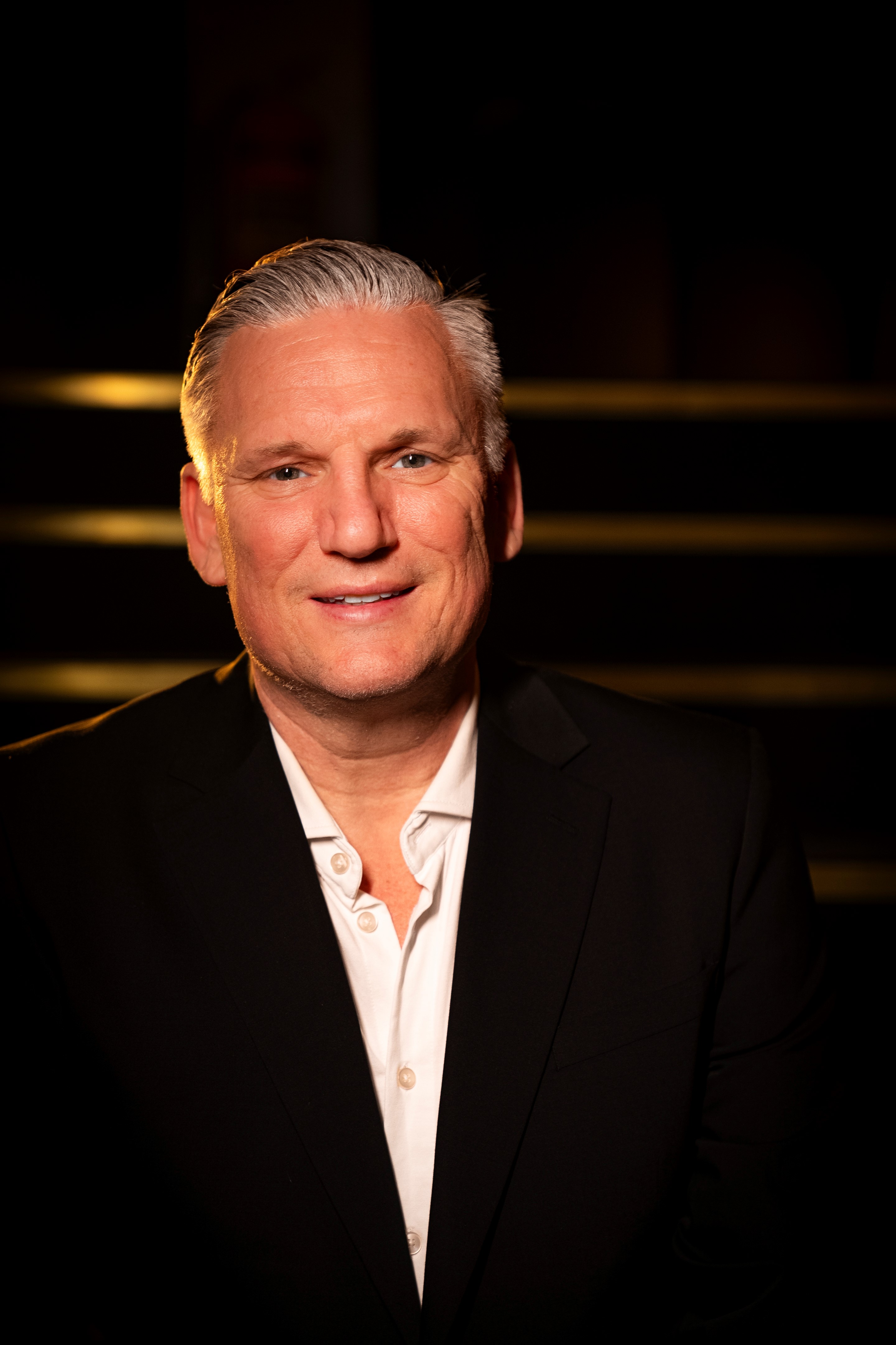 Foredrag med Nikolaj Jacobsen - Hos mig gør man sig umage in Germany