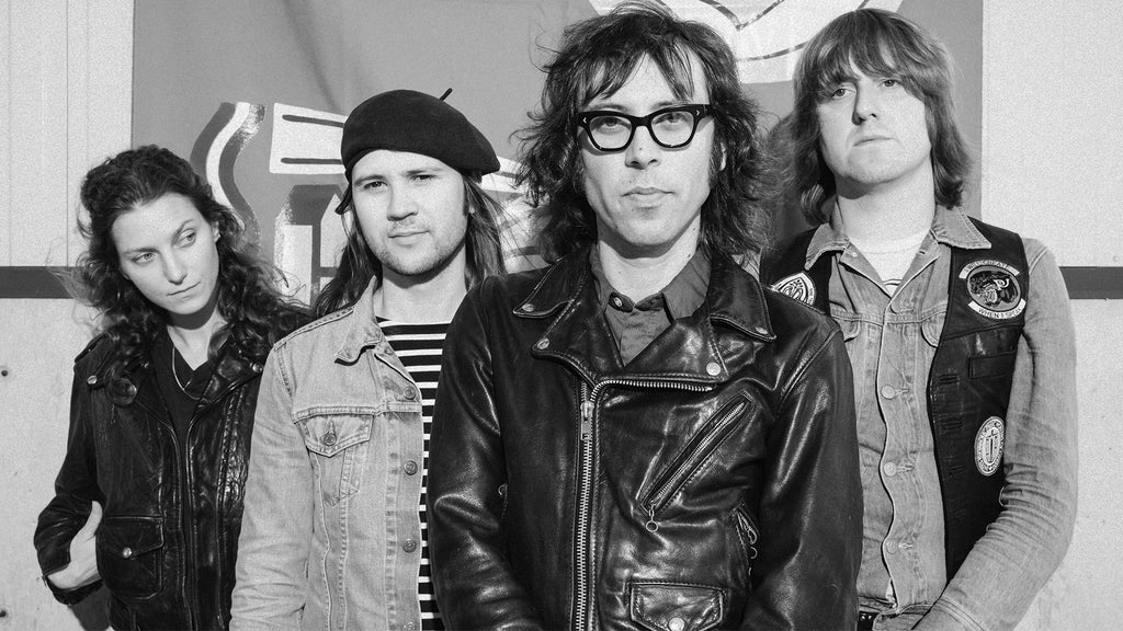 Daniel Romano's Outfit with Uni Boys