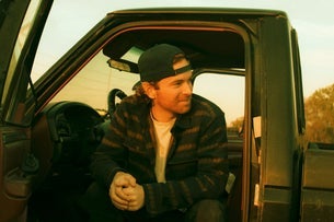 Tom Mackell w/ Special Guest Nick Horn