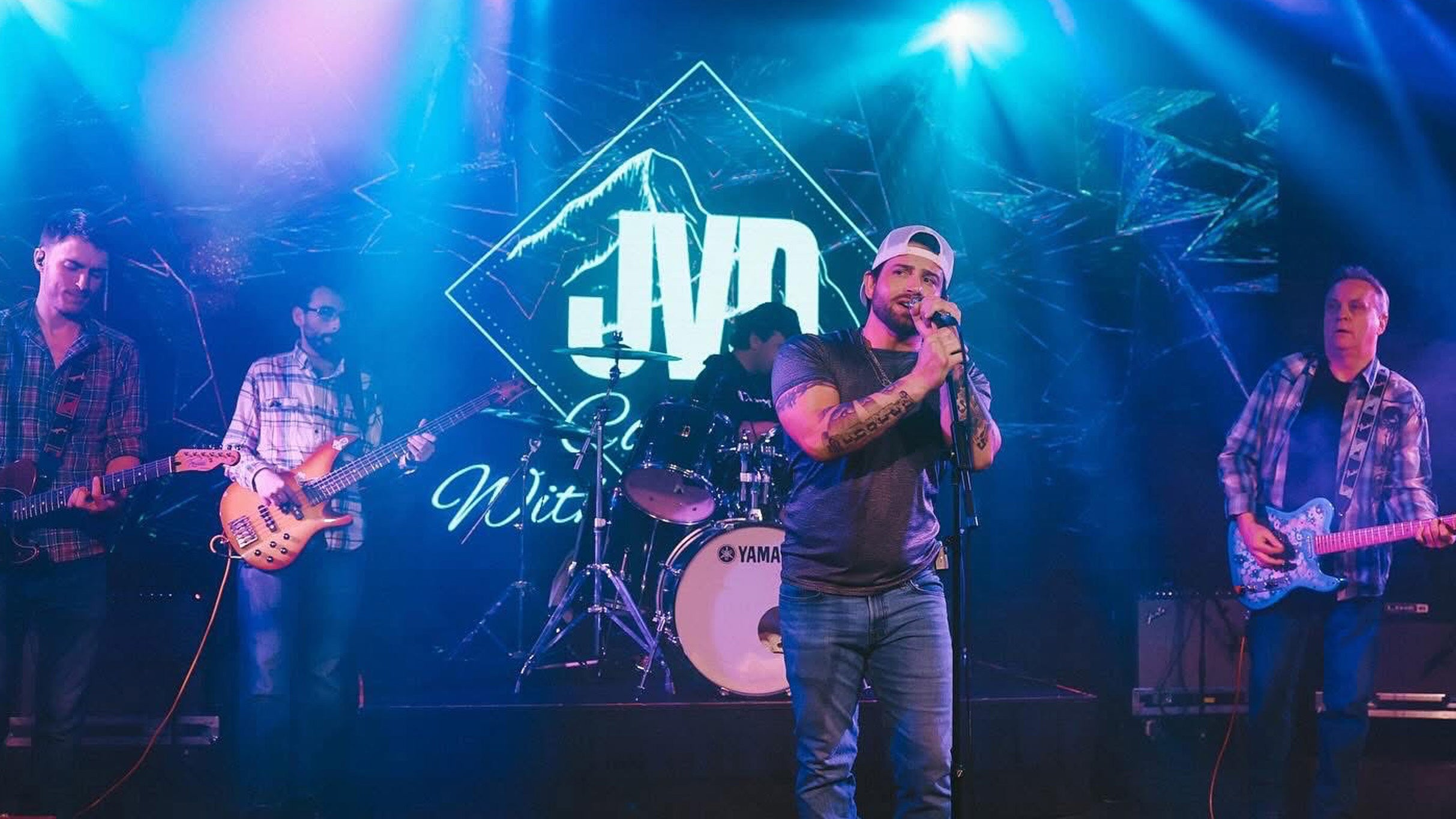 Exit 33: Jvd Country, Chasing Neon & More!