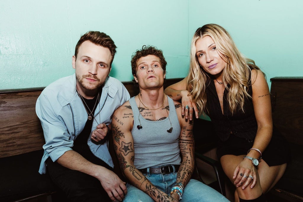 We Three: She Left for America Tour