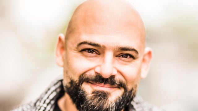 LIV I FORSAMLINGSHUSENE - Foredrag med Janus Nabil Bakrawi