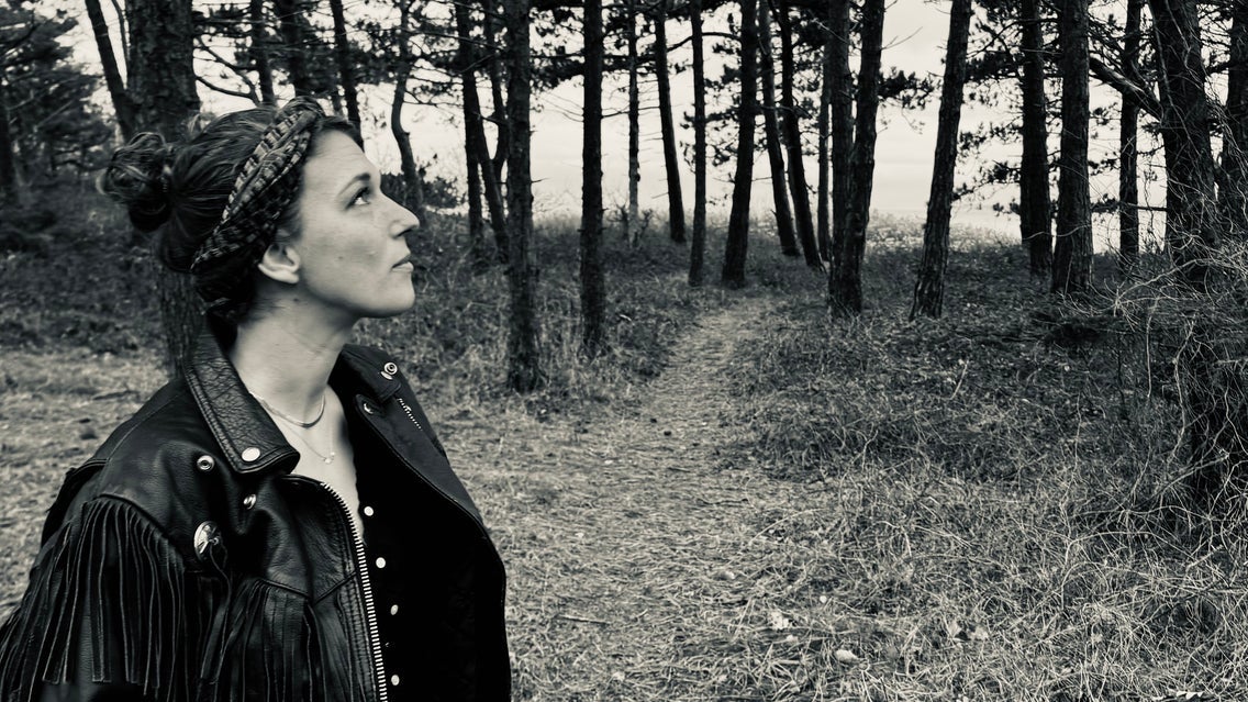 LIV I FORSAMLINGSHUSENE - Ingeline