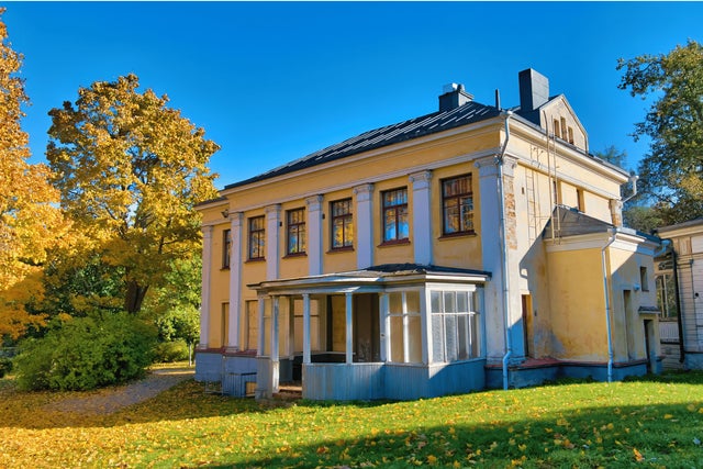 Musiikkinäytelmä ja Italotanssit in Finland