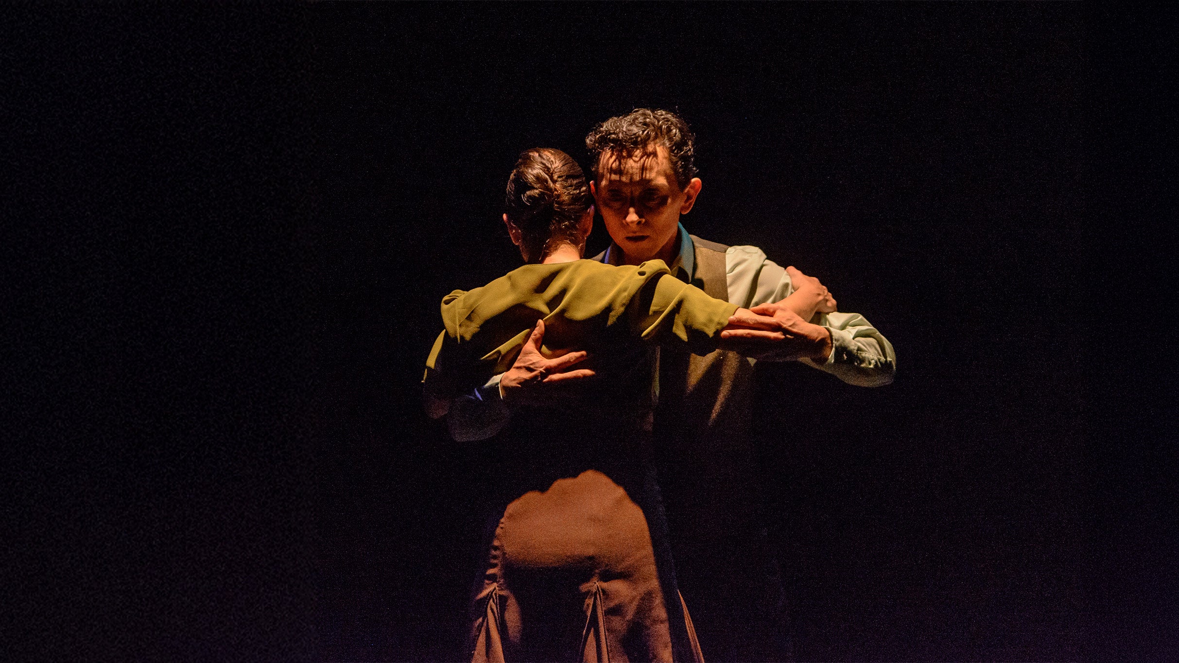 Detrás de mí- de mujeres y tangos