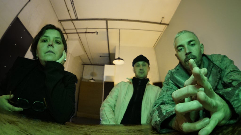 Pretty But Wicked Presents: Moin