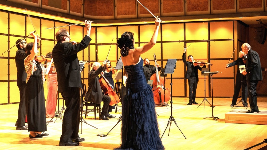 SOARING STRINGS / Dvorak's Love Letter