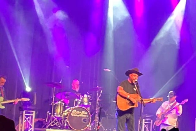 Outlaw Jim and the Whiskey Benders presales in Kansas City