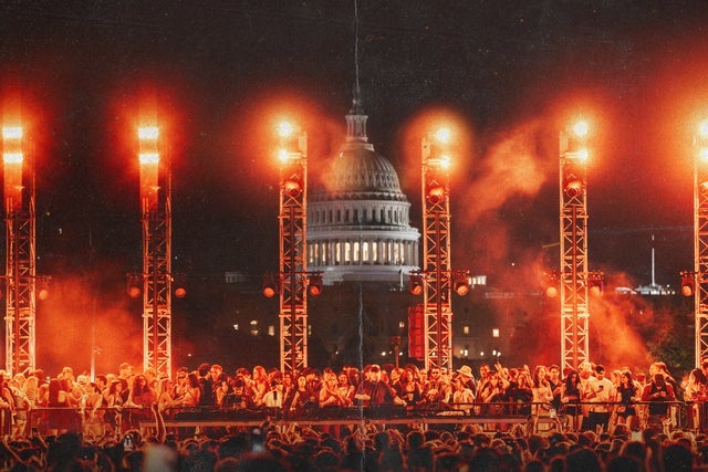 GLOW Block Party: The Chainsmokers