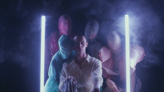 Dancing with the dead med Bobbi Lo Produktion