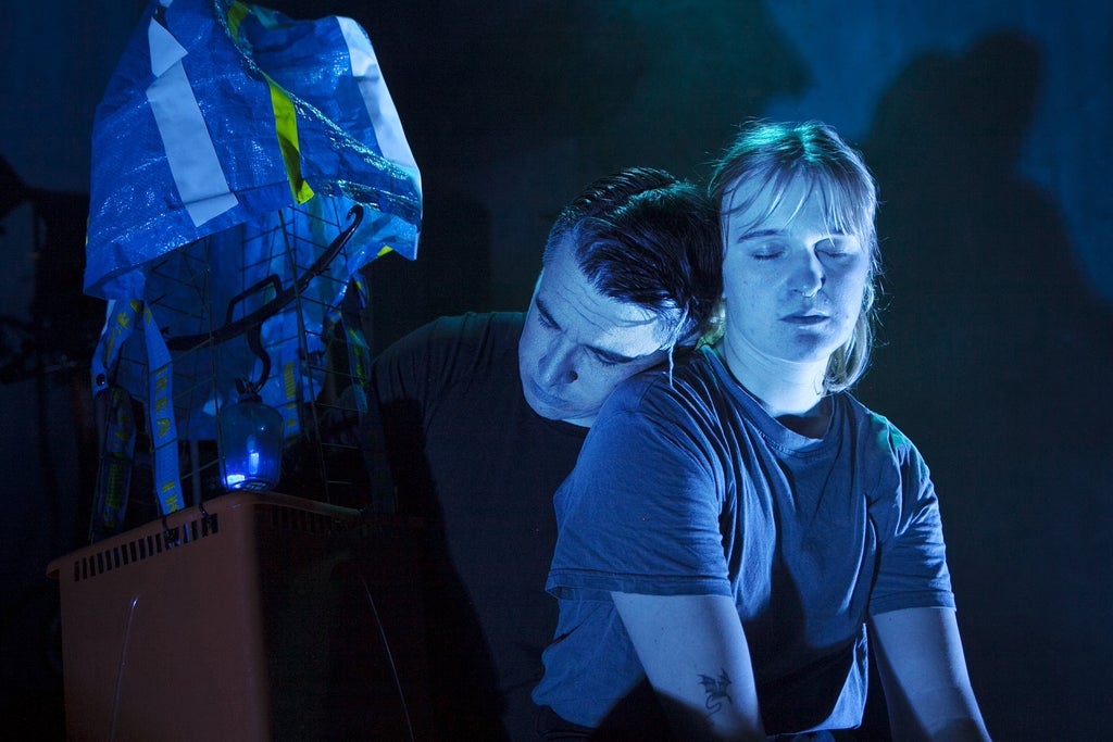 SÖNDAGSSCEN: Berättelsen om den blå planeten med Teater 23