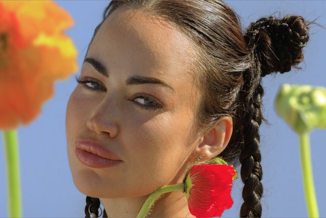Aura Dione