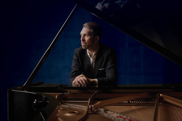 Stutzman Conducts Beethoven + Bruckner