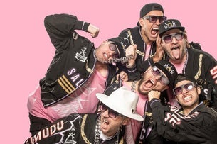 XVI Latvian Song and Dance Festival: Bermudu Divsturis & Apvedcels