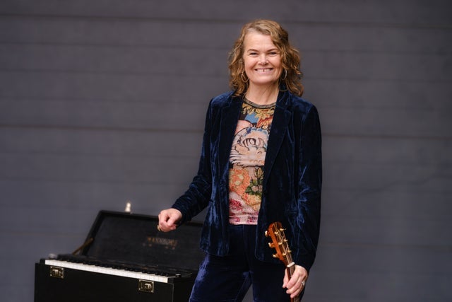 Ticket Reselling ELIN FURUBOTN MED BUGGE WESSELTOFT, FRODE ALN&AElig;S OG NILS &Oslash;KLAND