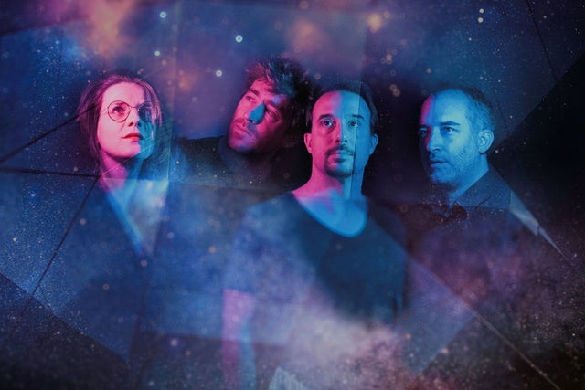 Ticket Reselling Rantajatsiklubi: Abysskiss -retrofuturistinen taskuorkesteri Ranskasta