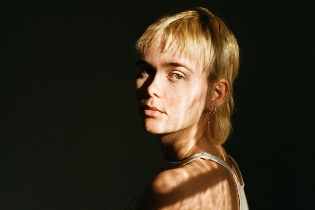 Agnes Ea + support | LYDBAR