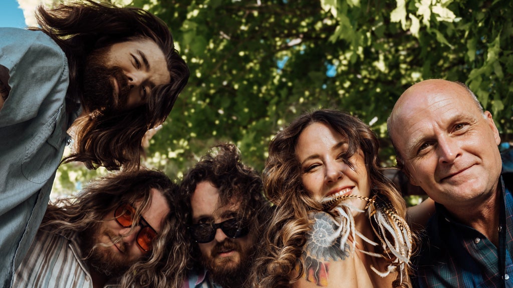 Photo of Magnolia Boulevard