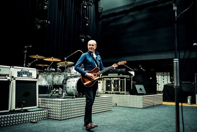 Presales to francis rossi: members use these when buying pre-sale tickets