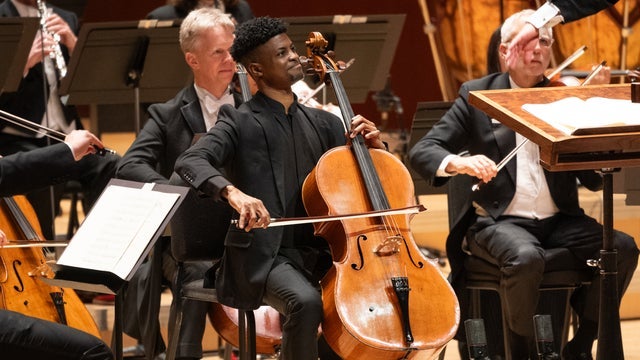 Elliott Plays Tchaikovsky