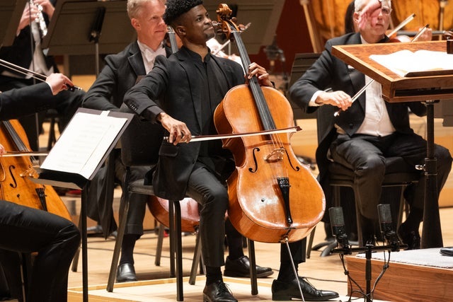 Elliott Plays Tchaikovsky