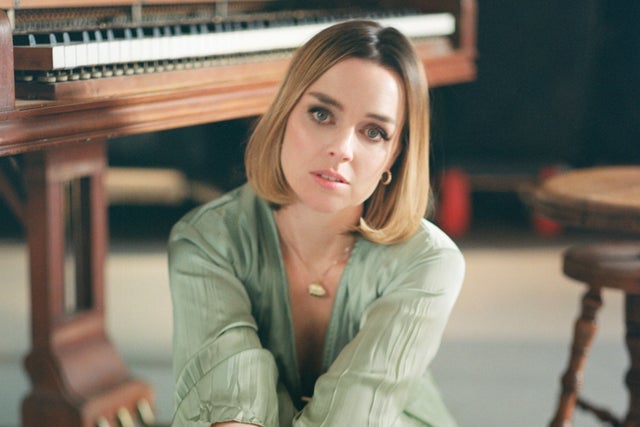 Viviane Audet presales in Brossard