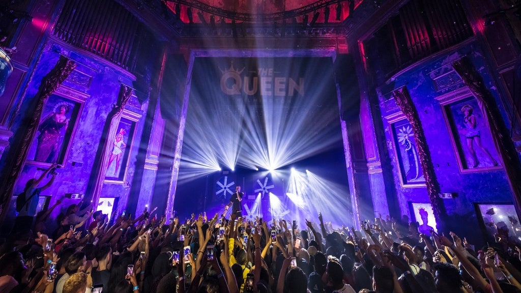 The Collingwood x The Low Sundays