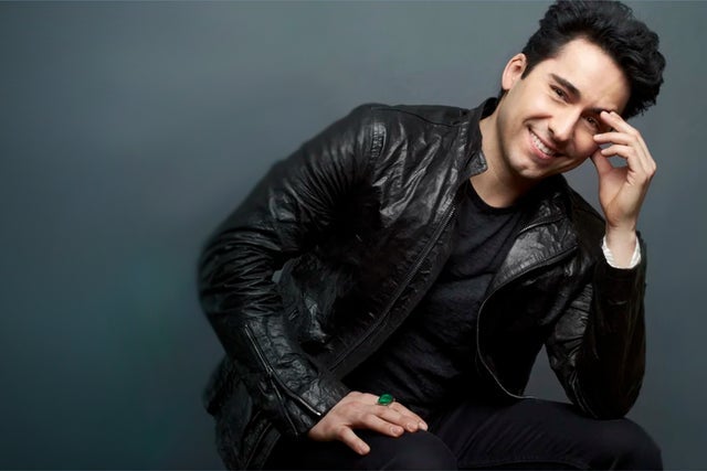 Presales to john lloyd young: broadways jersey boy: members use these when buying pre-sale tickets