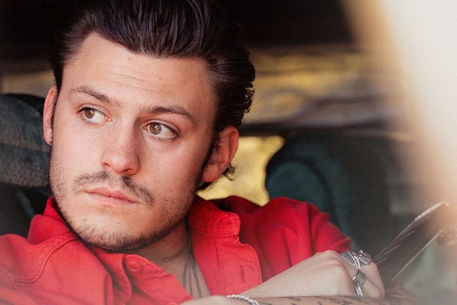 Logan Crosby presales in Columbia